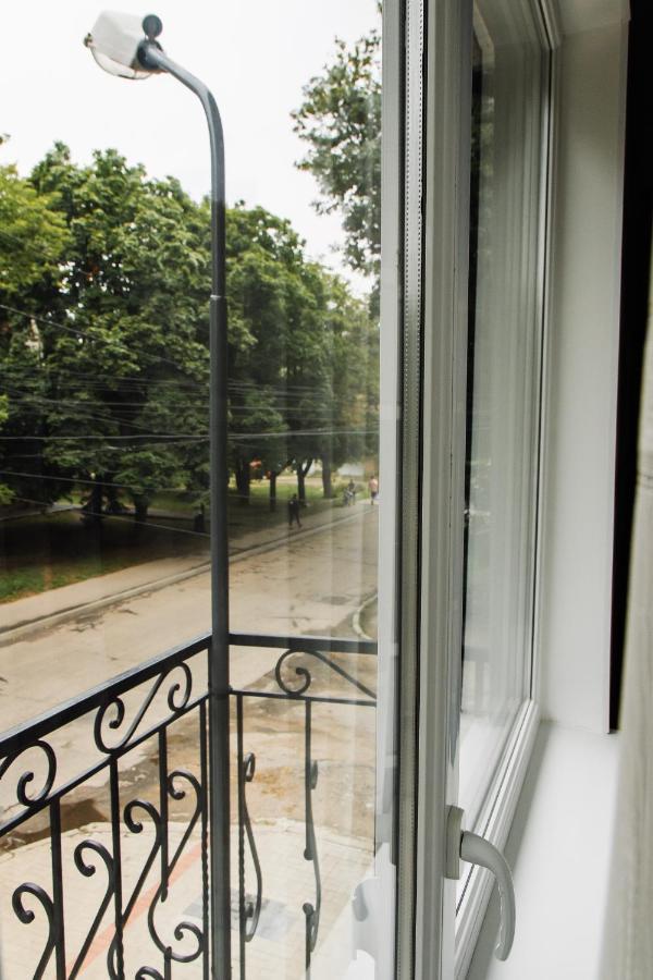 Hotel Maria Kropyvnytsky Buitenkant foto